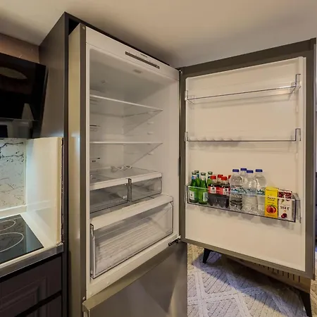 07 Luxury Only For Family וילה באלאק