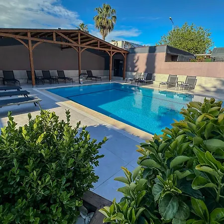 07 Luxury Only For Family באלאק