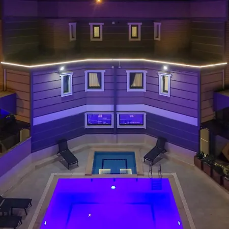 07 Luxury Only For Family Villa *