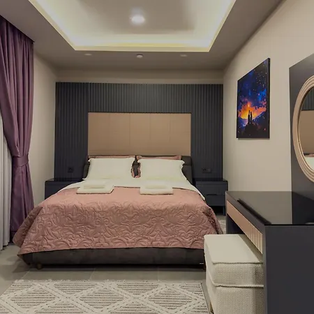 07 Luxury Only For Family *